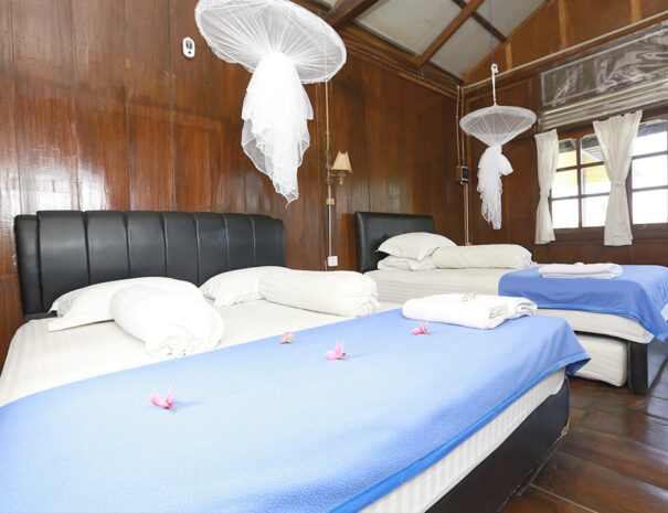 Family Room With Balcony3