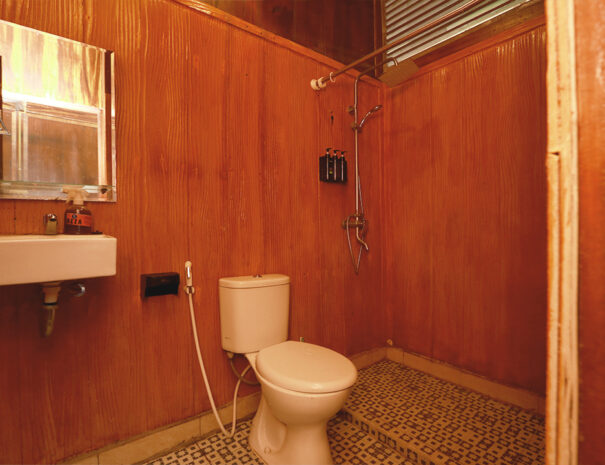 Family Room With Balcony6